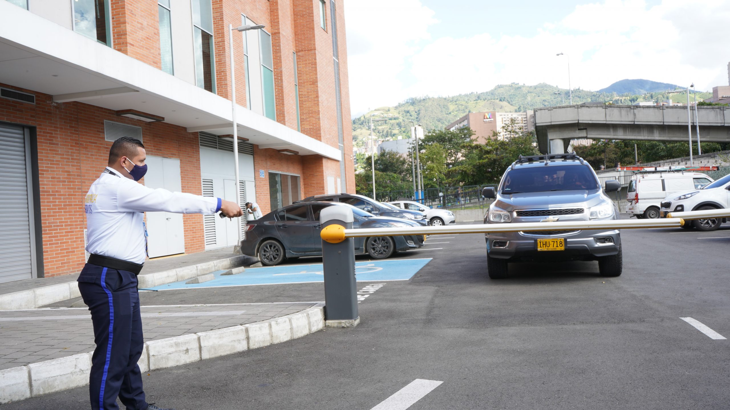 Vigilancia y Seguridad para el sector residencial y conjuntos cerrados.